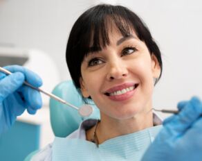 Warum Zahnimplantate die beste Wahl für Haltbarkeit und Komfort sind