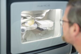 Zahnarztpraxis in Düsseldorf mit eigenem Labor